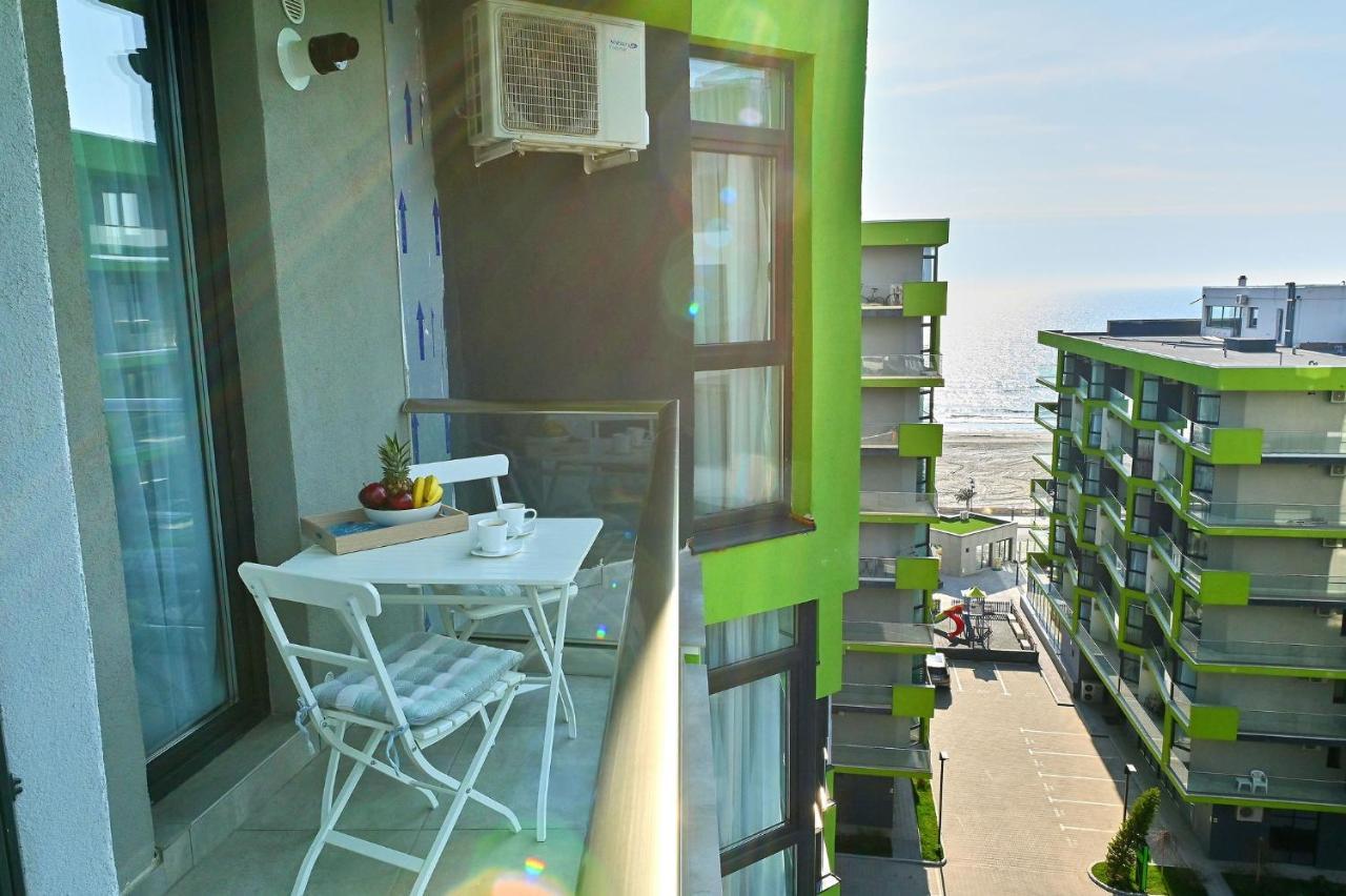 Sea Shore Apartments - Spa N Pools Beach Resort Mamaia Exterior foto